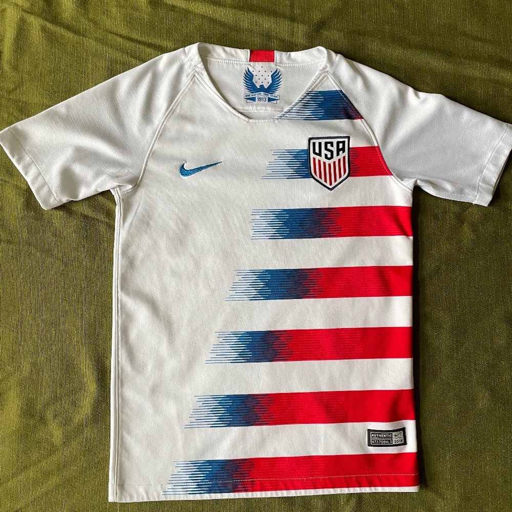 Nike Youth Small Red, White, Blue USA Soccer Jersey
